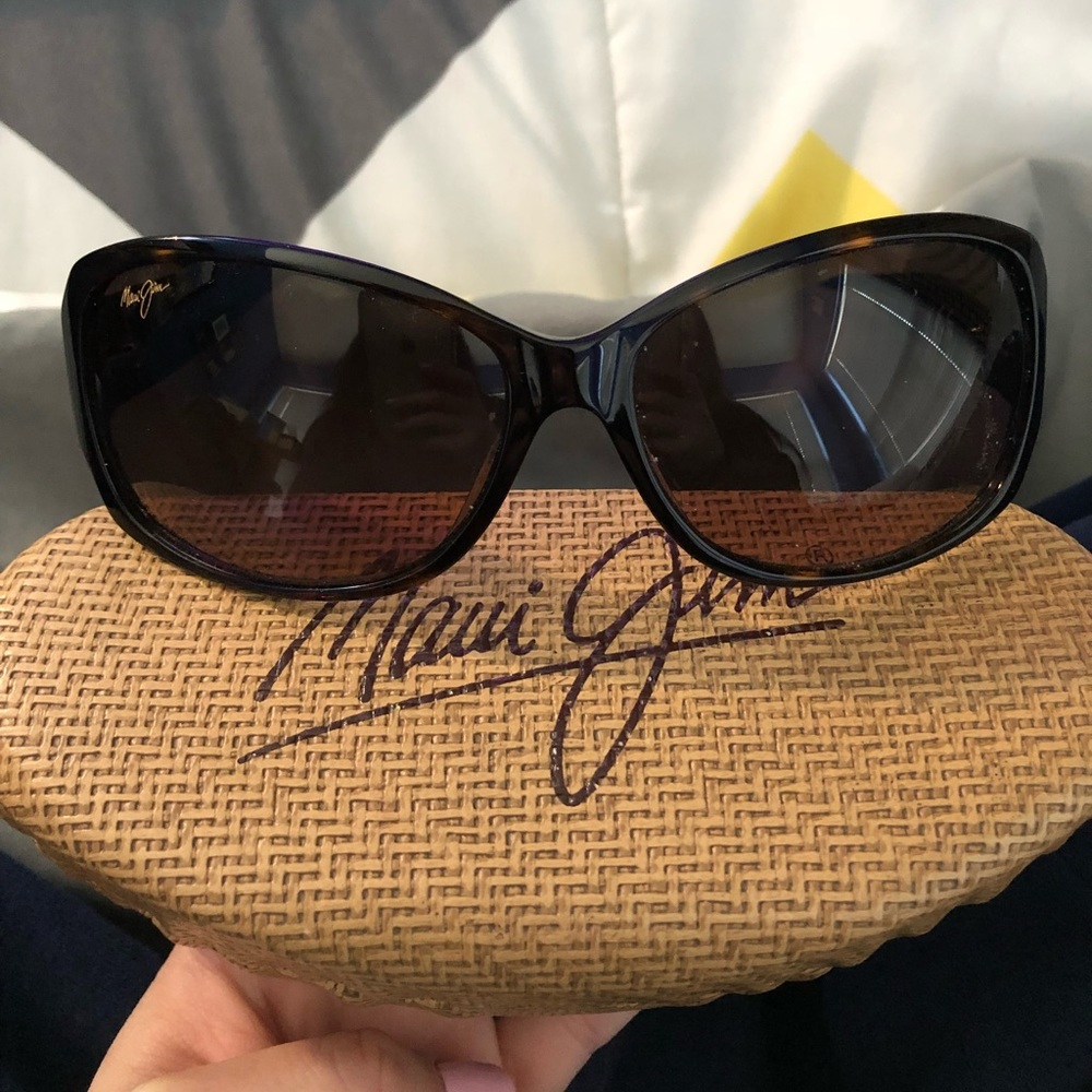 Women’s Maui Jim sunglasses!